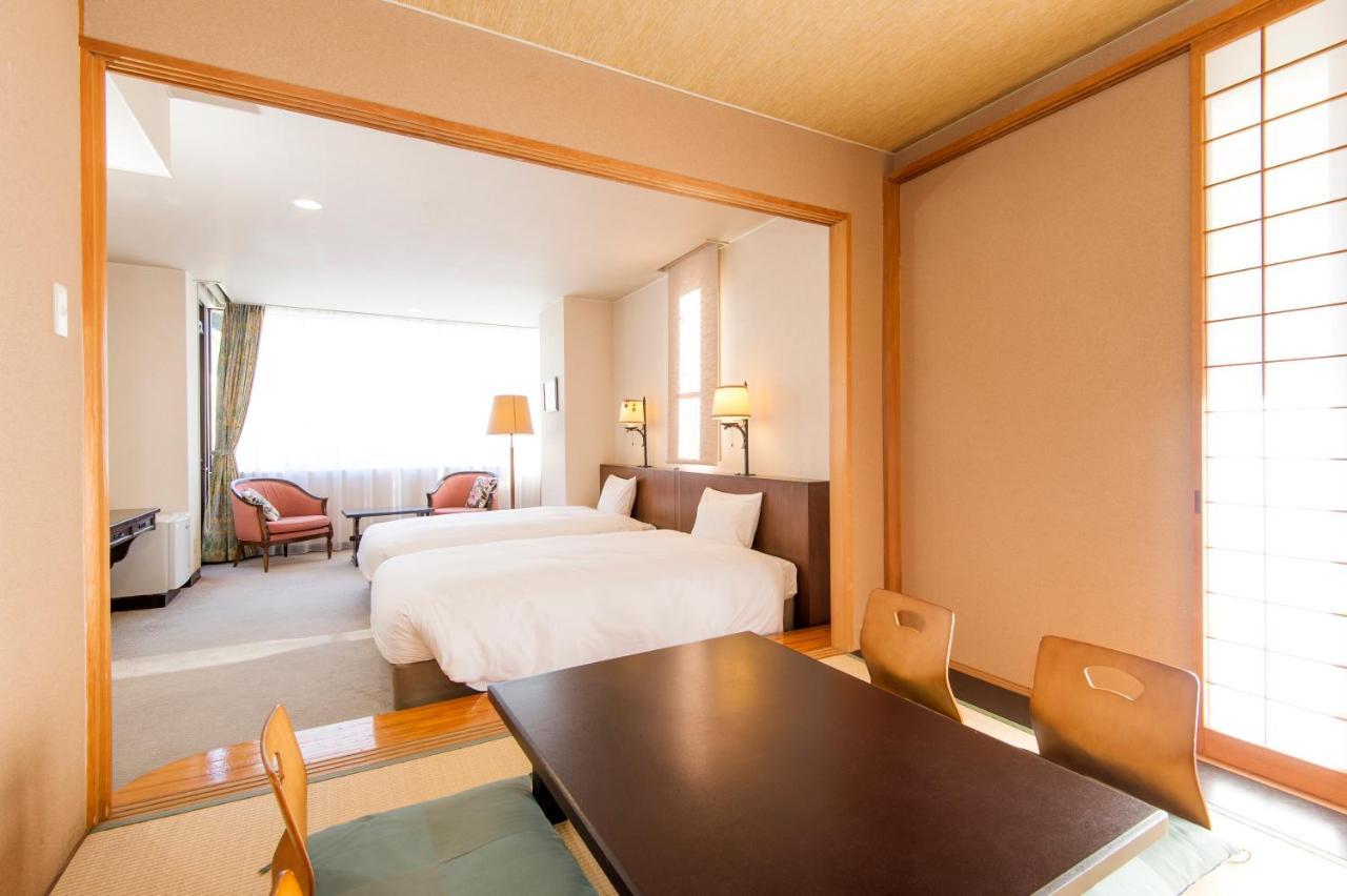 Hakuba Mominoki Hotel Extérieur photo
