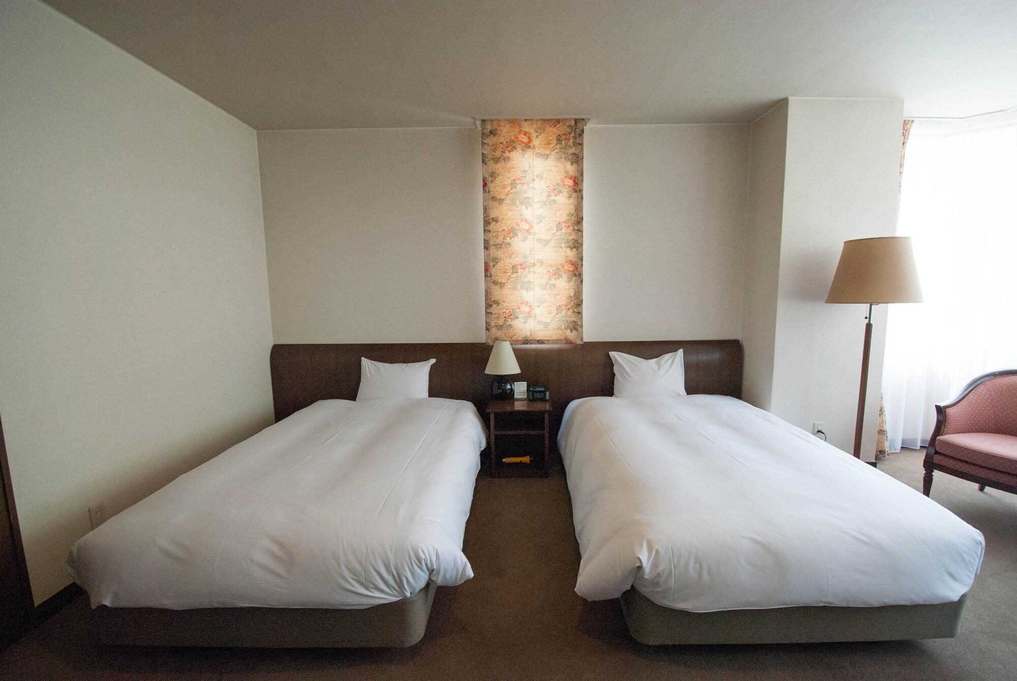 Hakuba Mominoki Hotel Extérieur photo